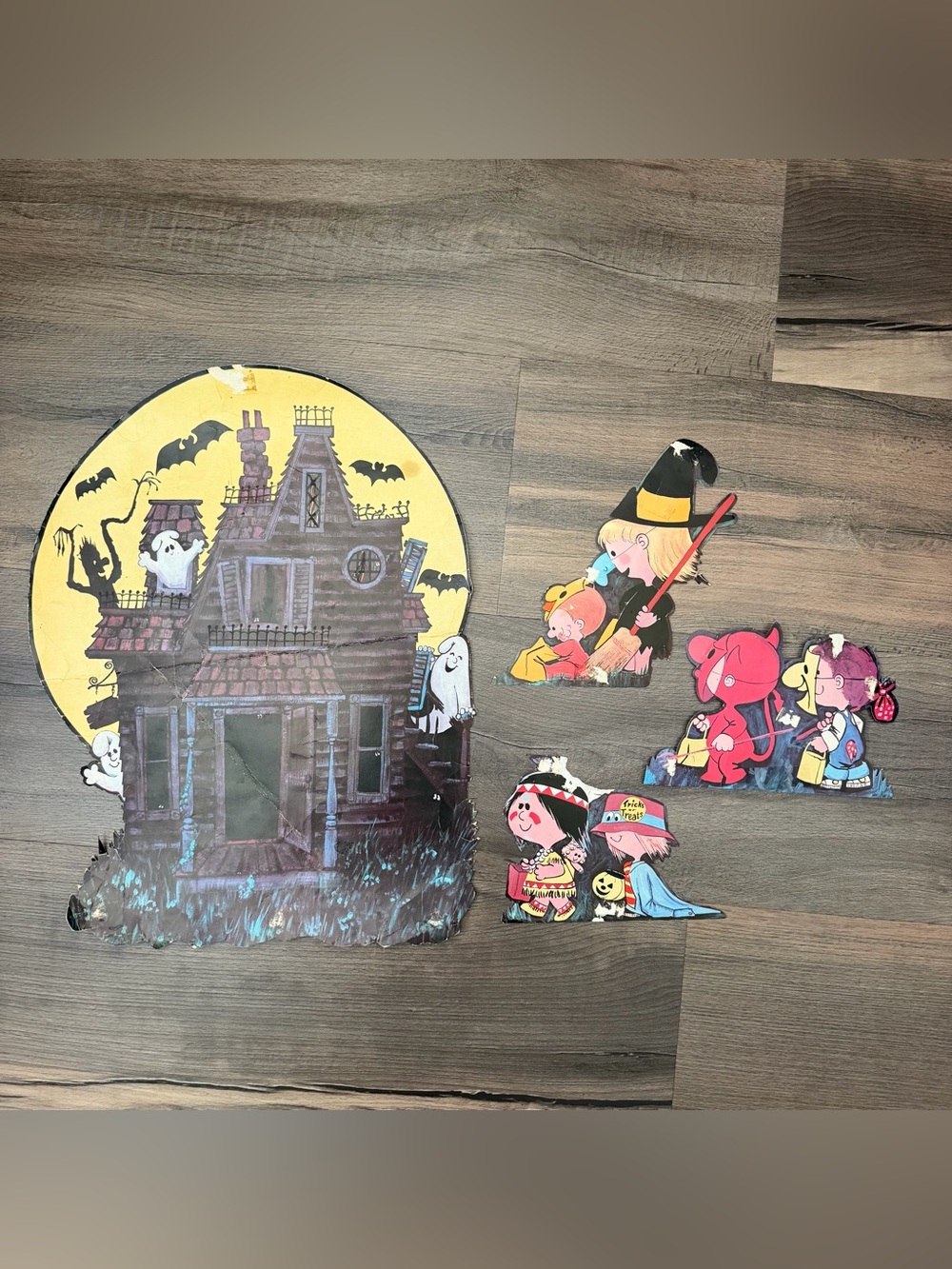 Vintage 4-pc Die Cut Haunted House & Trick or Treaters Scene